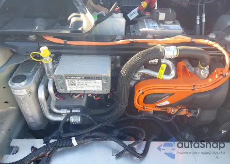 2025 Tesla Model Y Long Range Dual Motor Rear-Wheel Drive from USA, damaged, VIN 7SAYGDED4SA357882